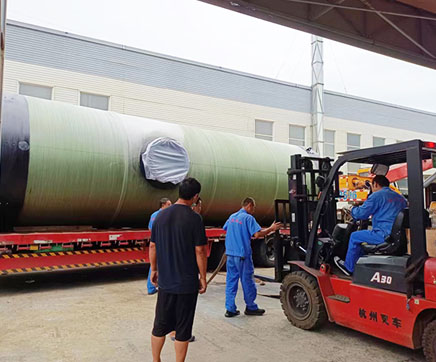 我司為用戶定制一體化預(yù)制泵站裝車(chē)發(fā)貨應(yīng)用廣西龍州縣雨污水提升工程